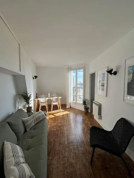 Apartment Parisien:luminosite, Confort, Mobilite